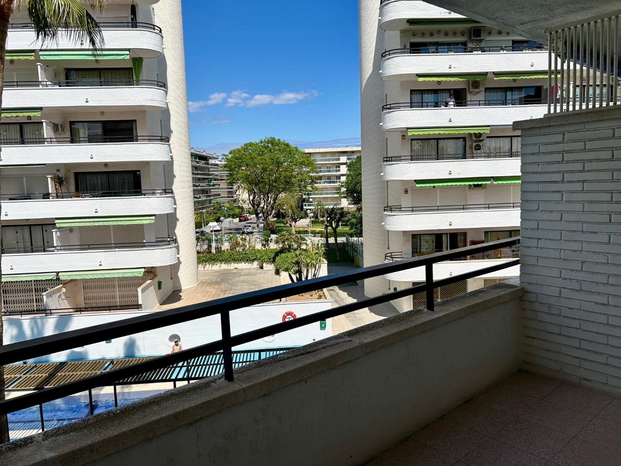 Apartamentos Aventura Салоу Экстерьер фото