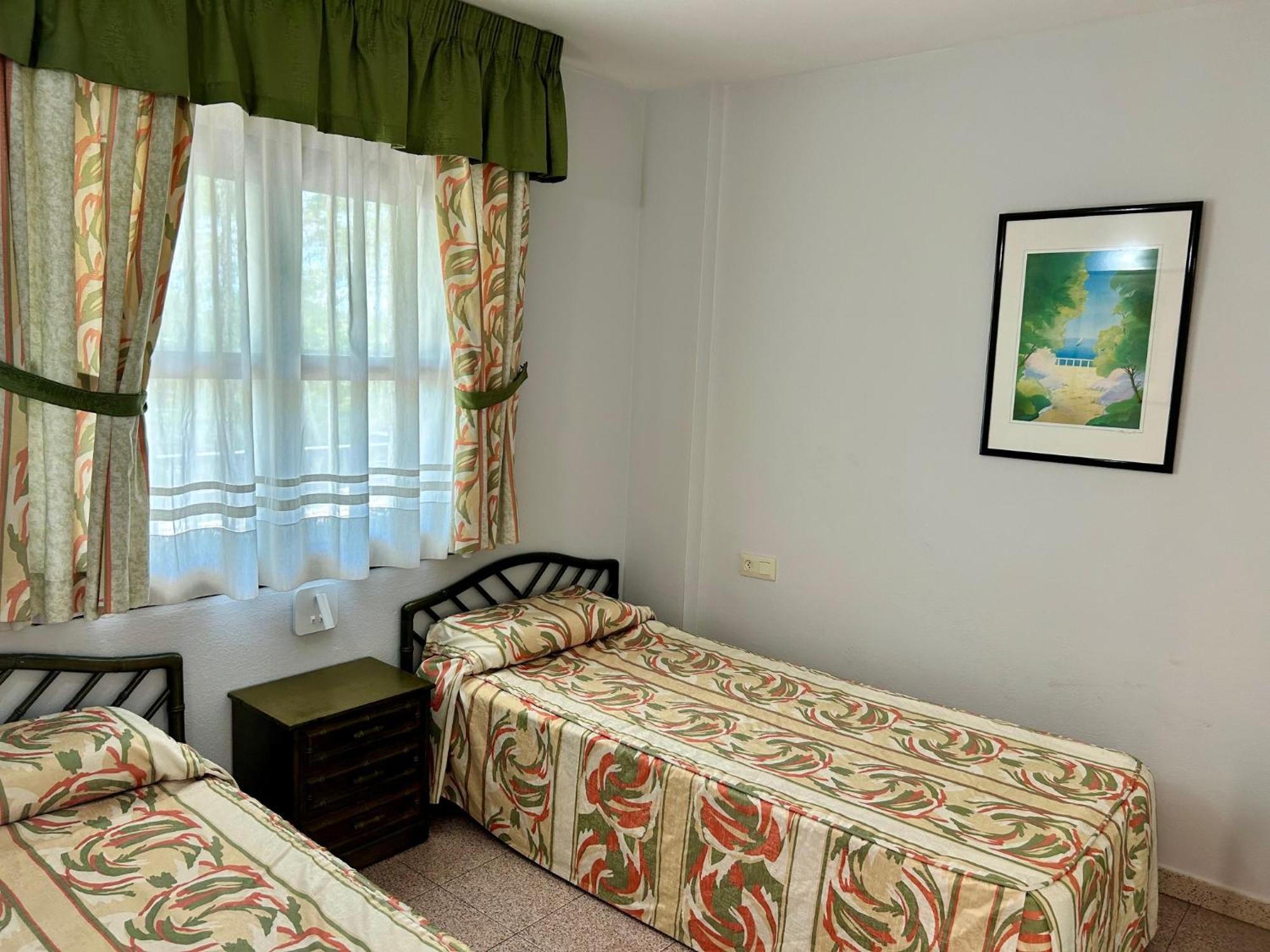 Apartamentos Aventura Салоу Экстерьер фото
