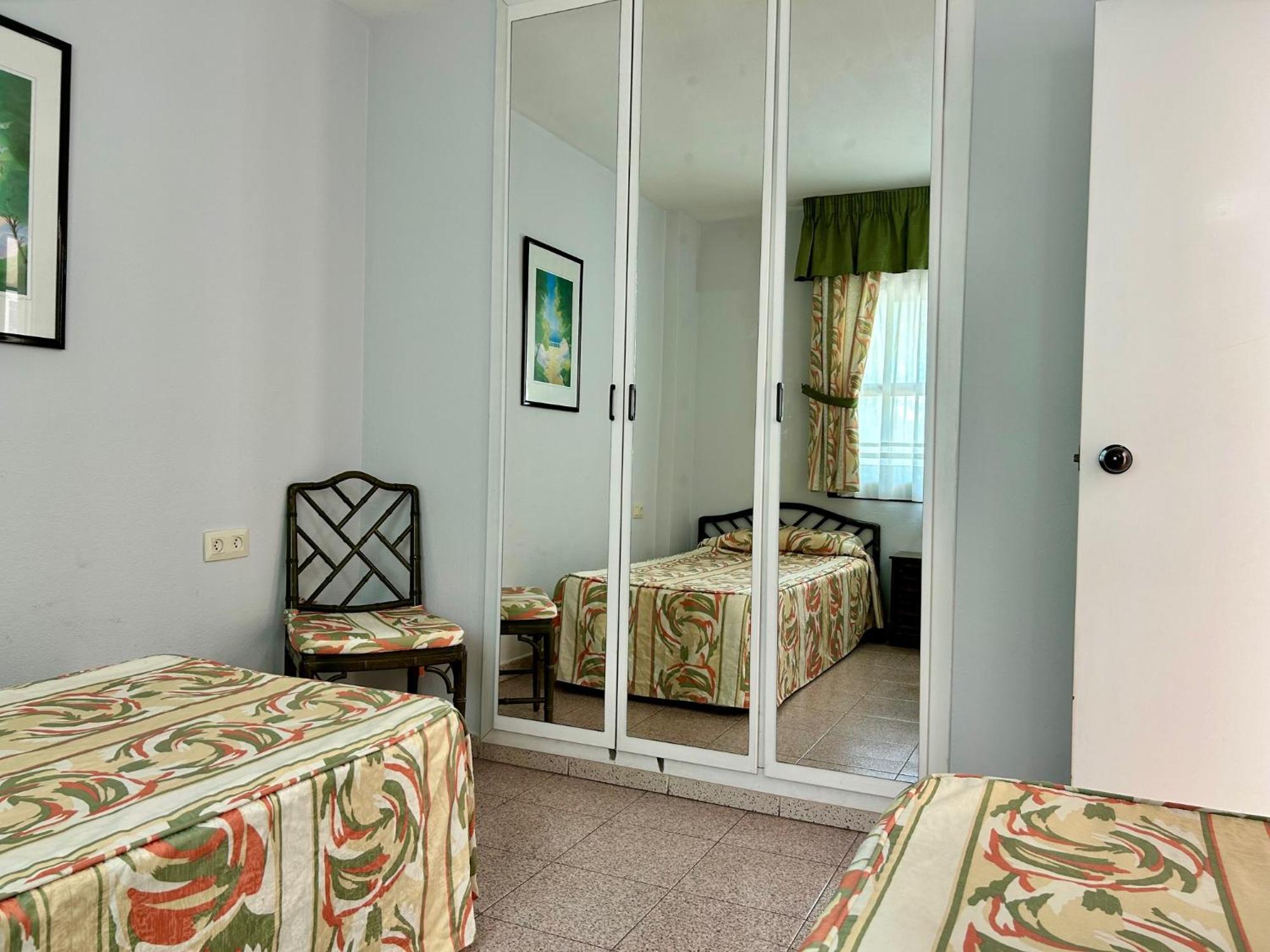 Apartamentos Aventura Салоу Экстерьер фото
