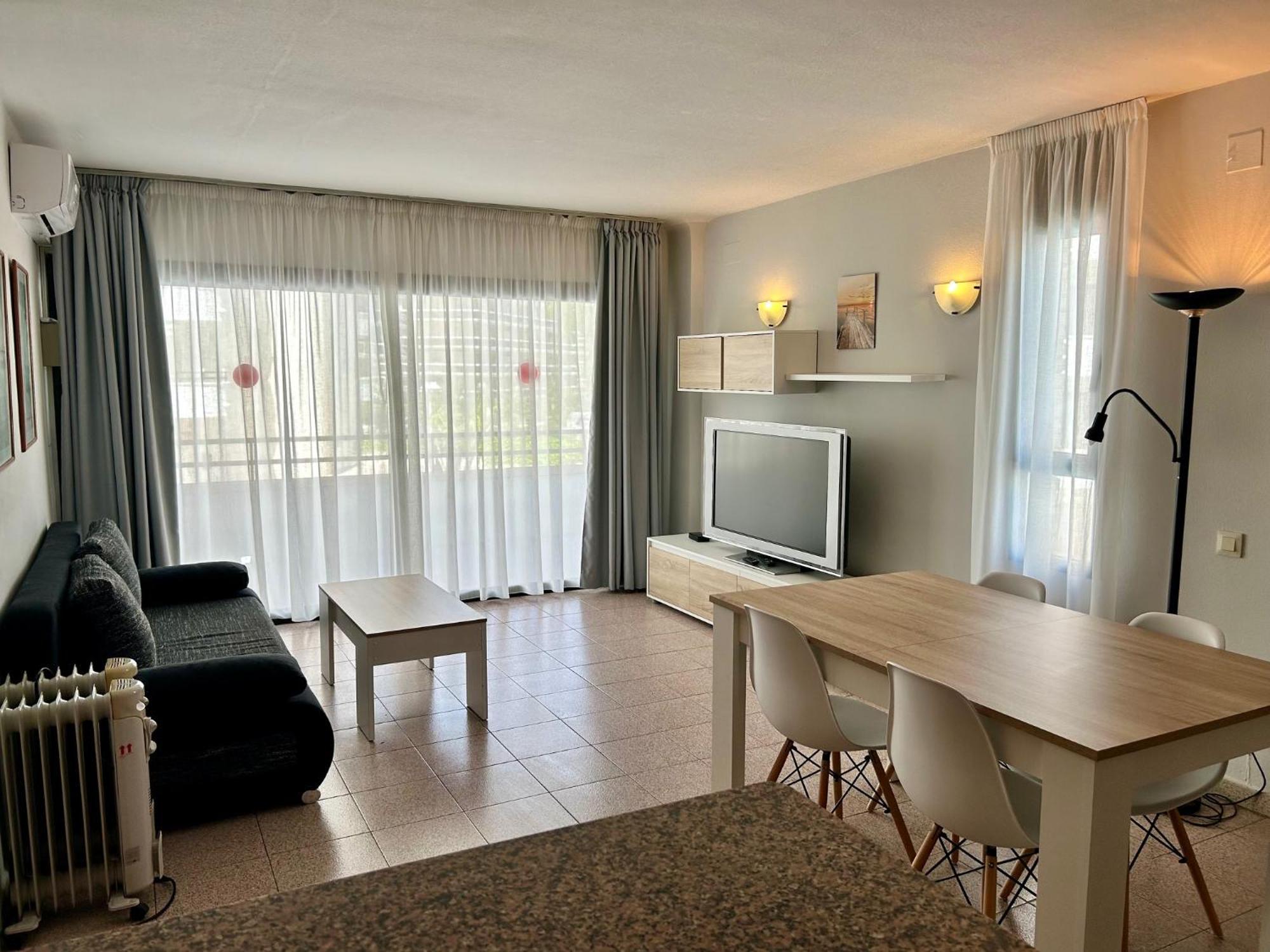 Apartamentos Aventura Салоу Экстерьер фото
