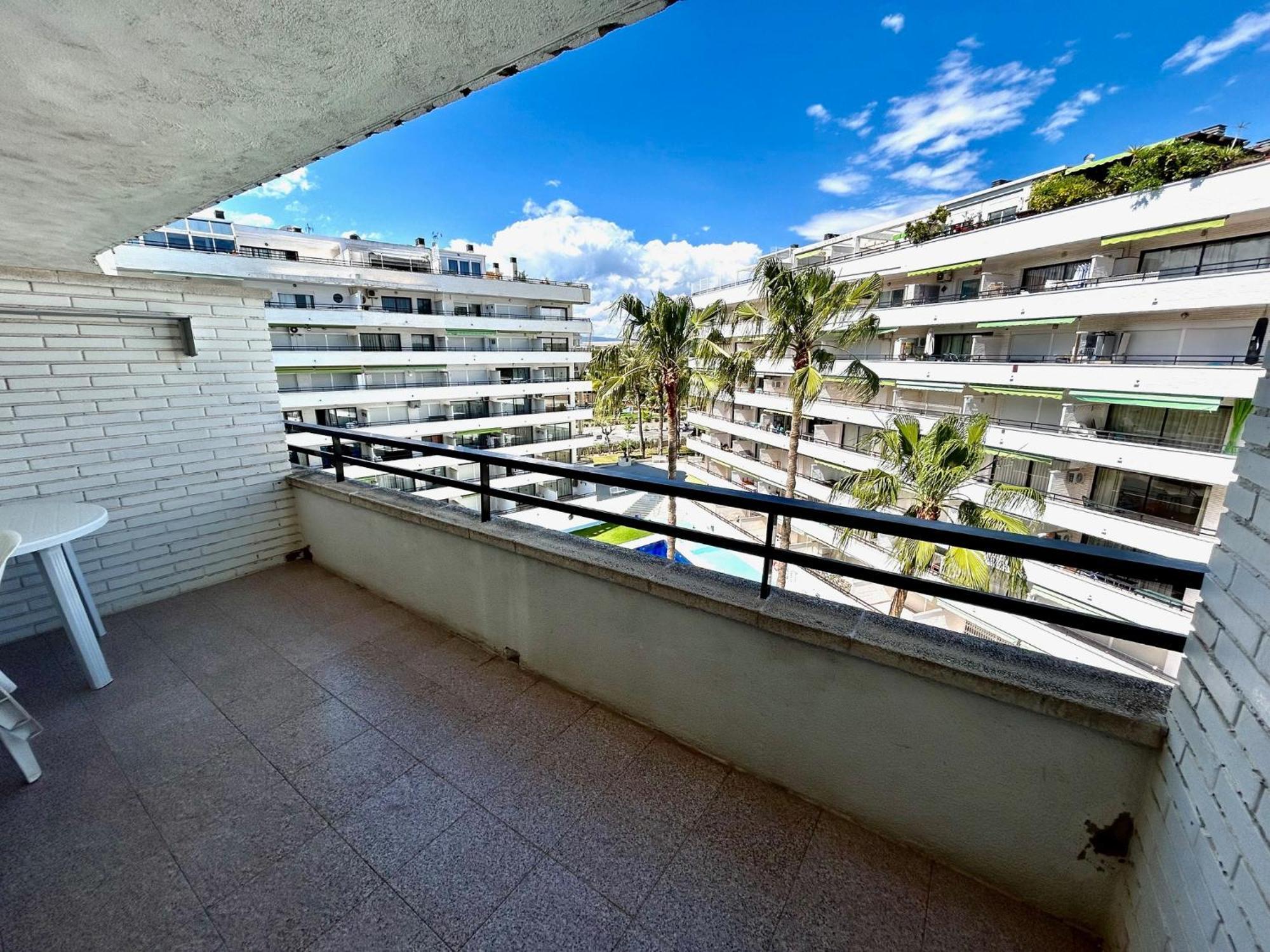 Apartamentos Aventura Салоу Экстерьер фото